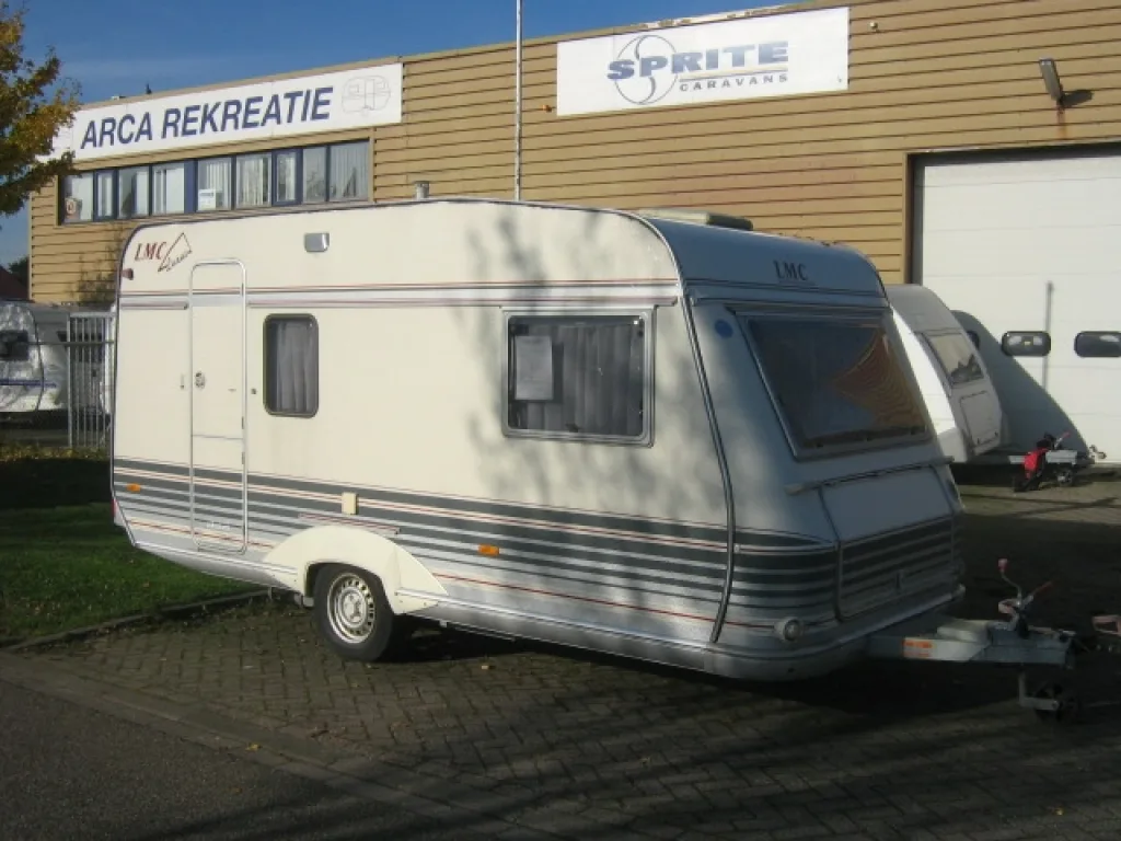 LMC De (2000) — foto 1