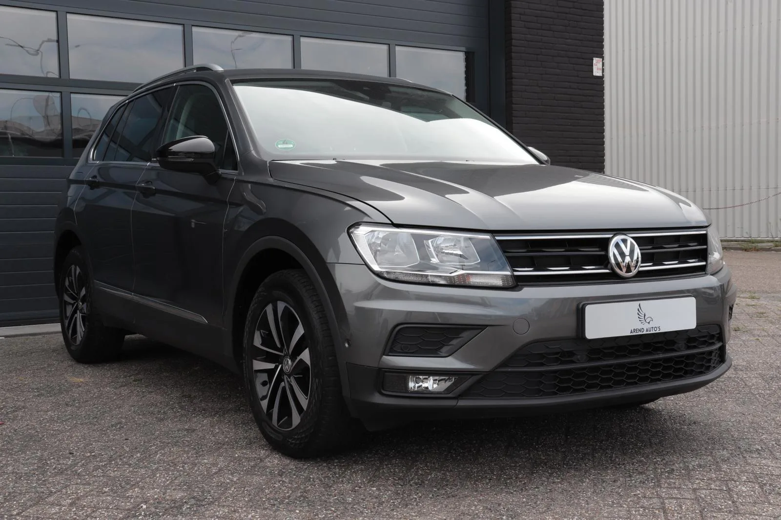Volkswagen Tiguan (2020) — foto 1