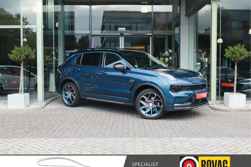 Lynk & Co 01 (2022)