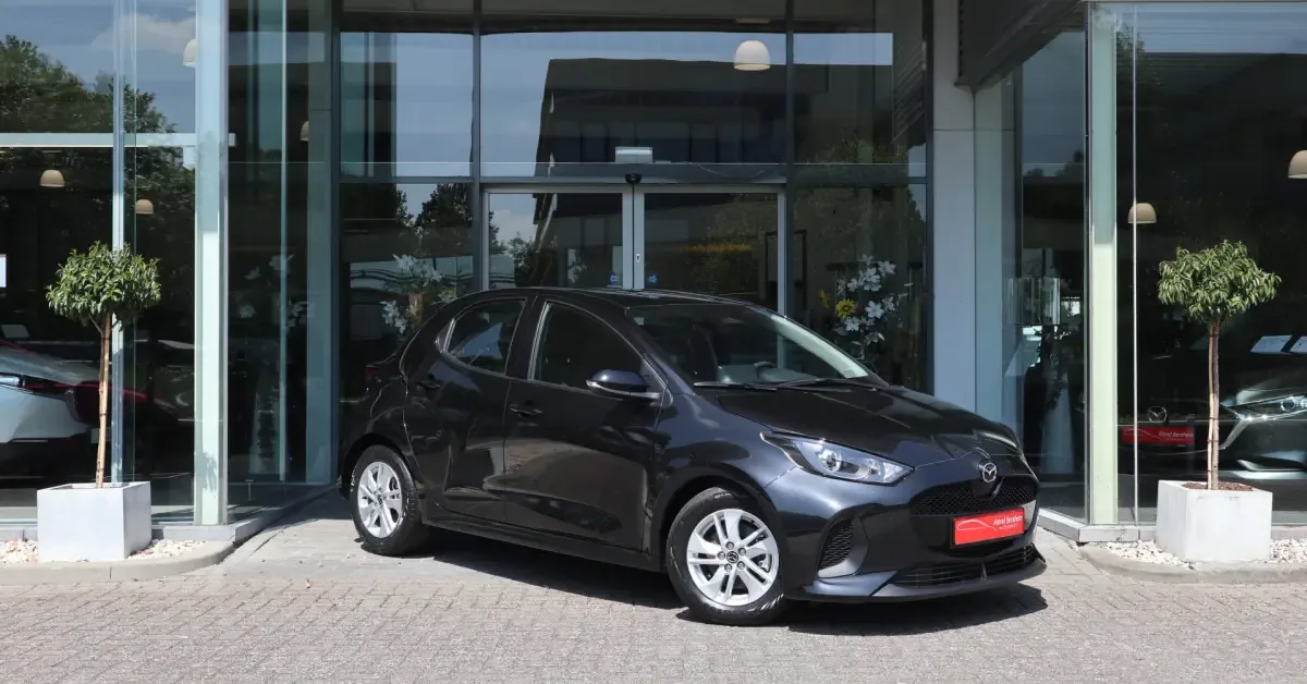 Mazda 2 (2025) — foto 1