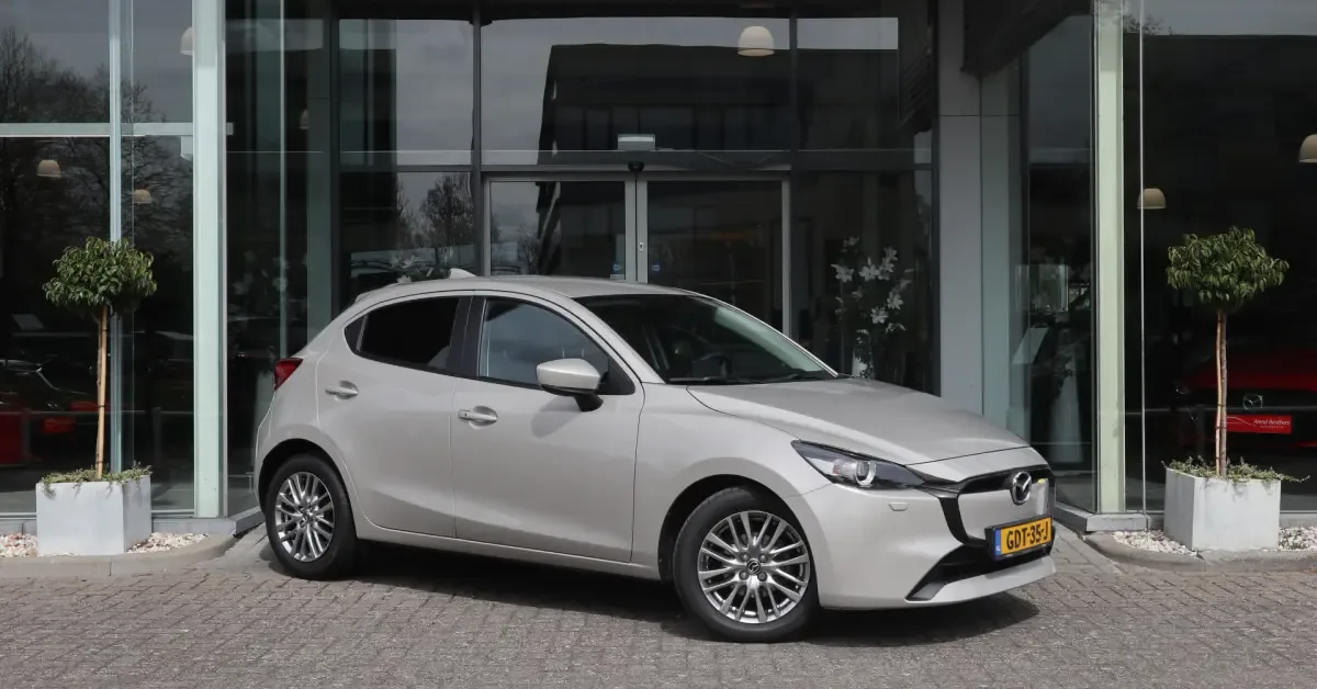 Mazda 2 (2024) — foto 1