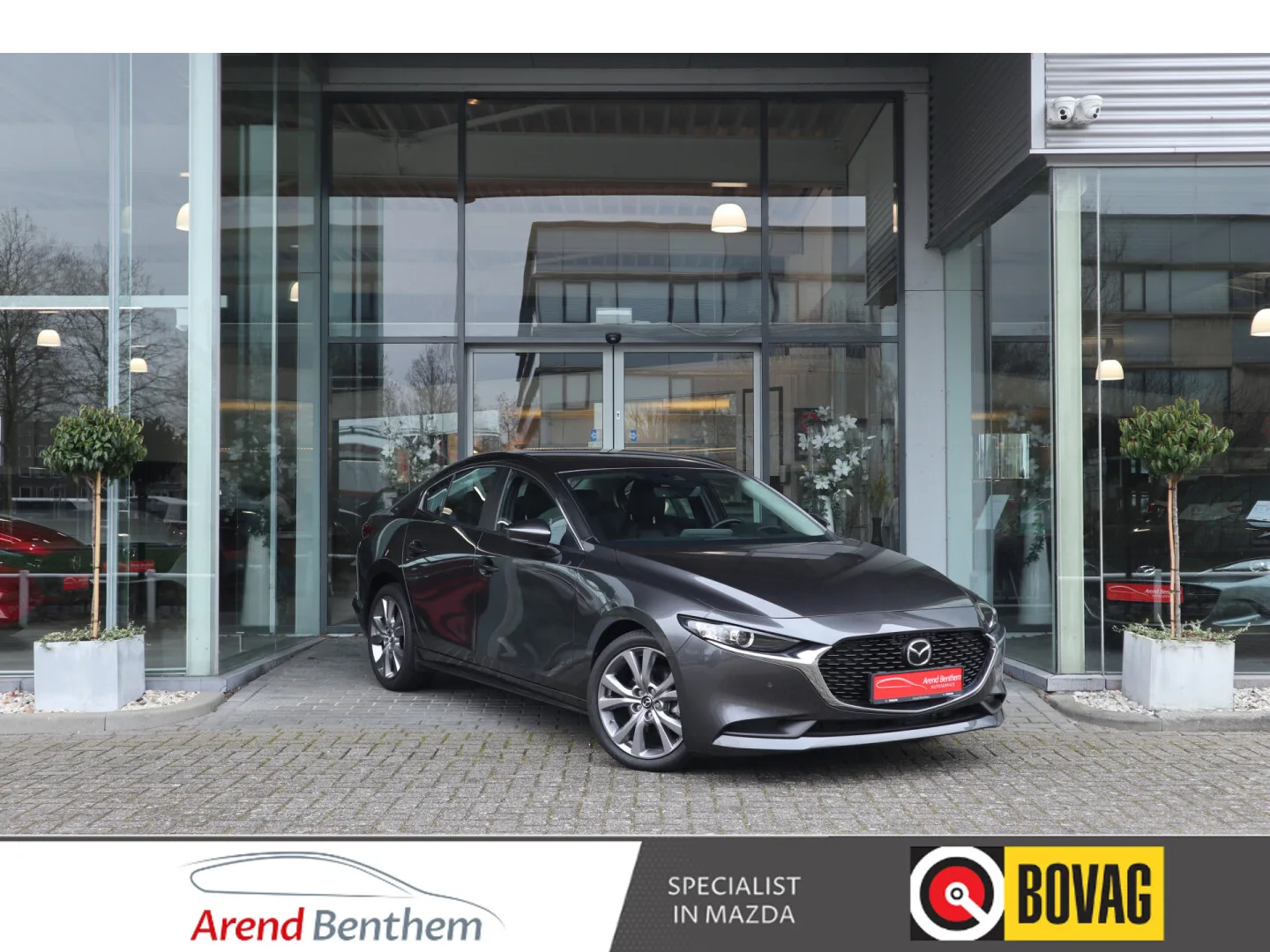 Mazda 3 (2022) — foto 1