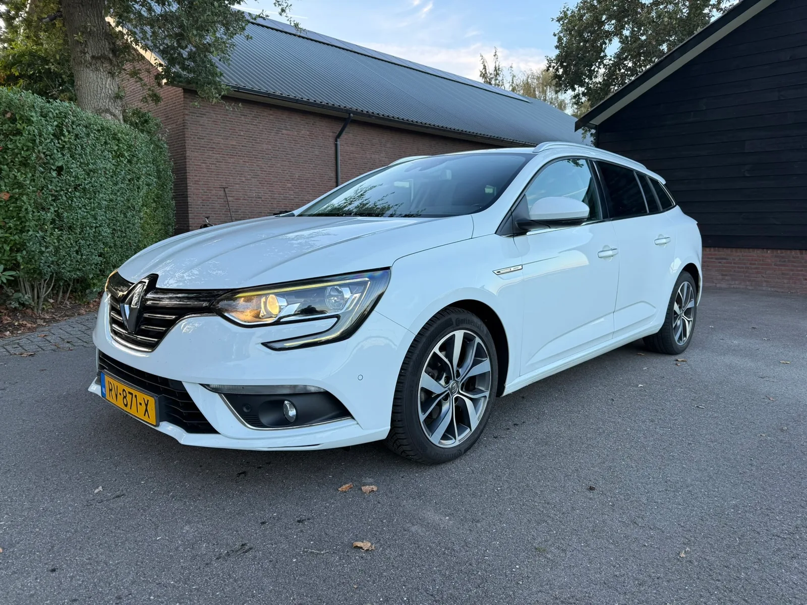 Renault Mégane (2018) — foto 1