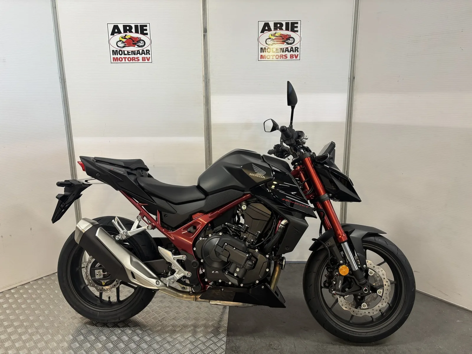 Honda CB 750 Hornet (2026) — foto 1
