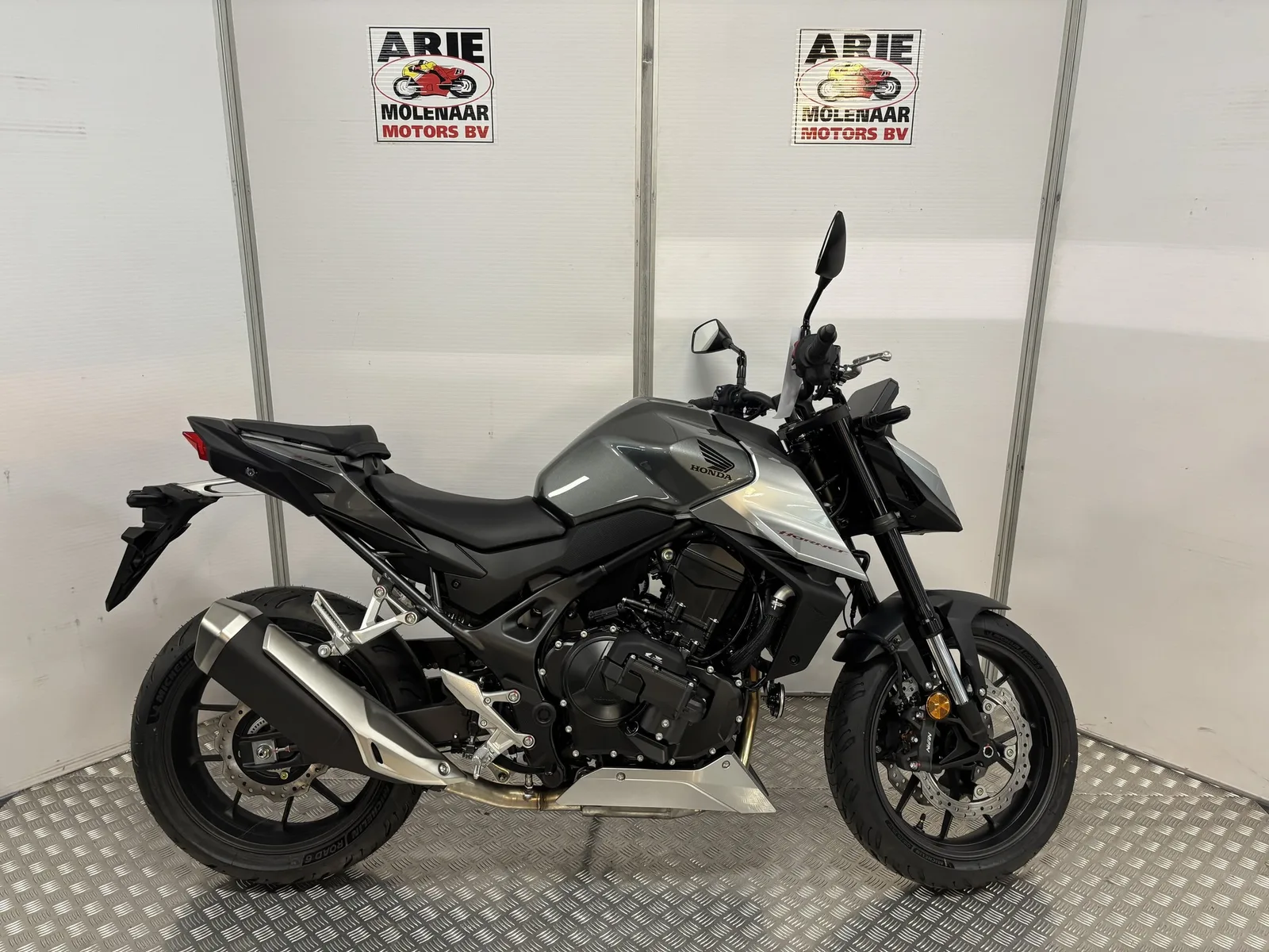 Honda CB 750 Hornet (2026) — foto 1