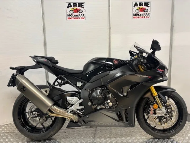 Honda CBR1000RR-R (2026) — foto 1