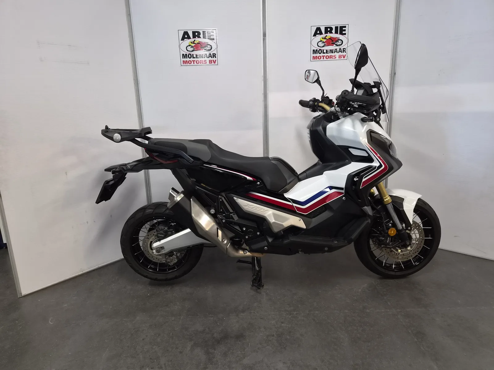 Honda X-ADV 750 (2017) — foto 1