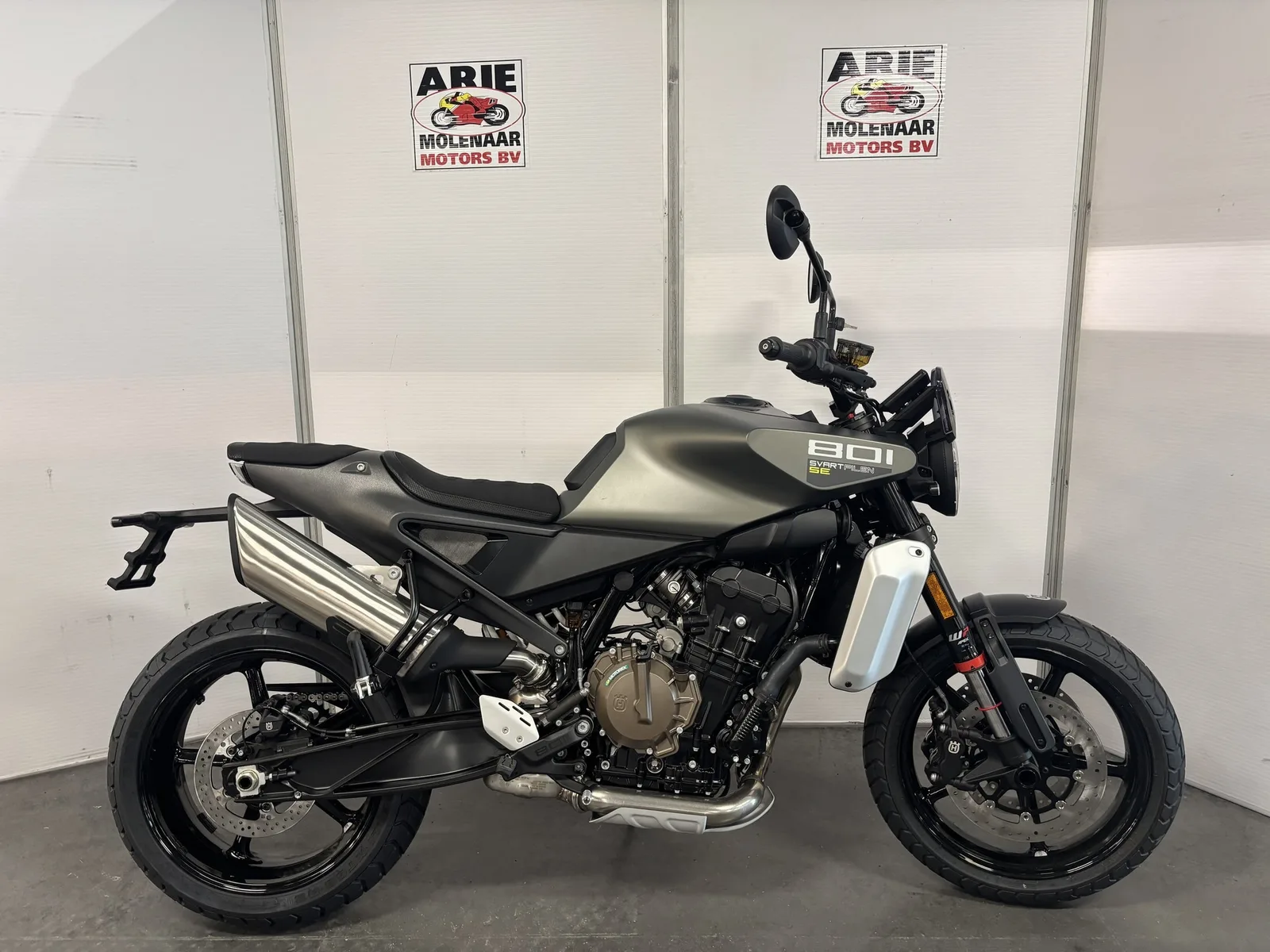 Husqvarna Svartpilen 801 (2026) — foto 1