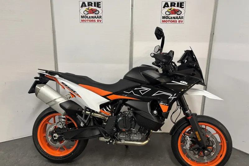 KTM 890 SMT (2026)