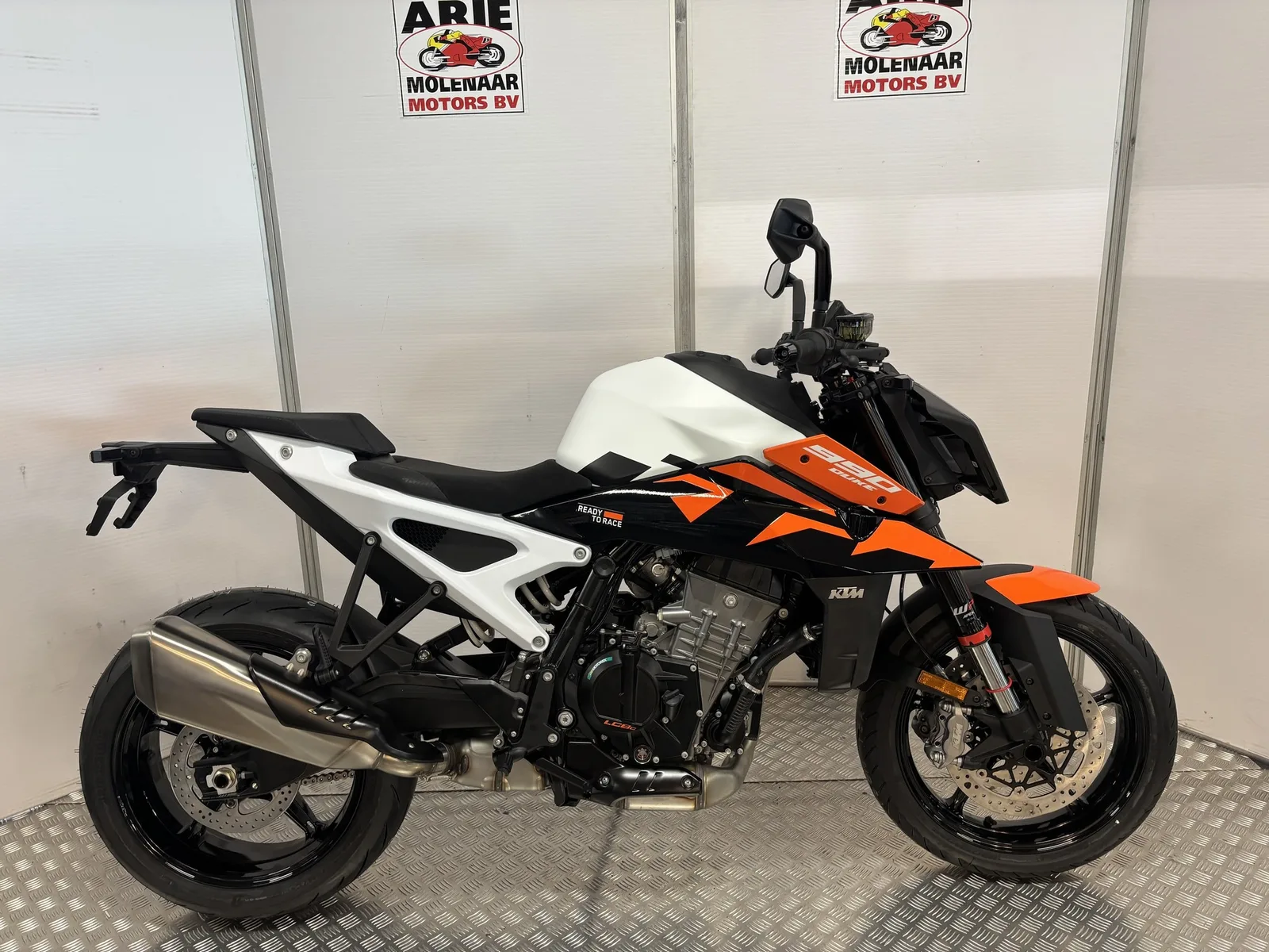 KTM 990 Duke (2026) — foto 1