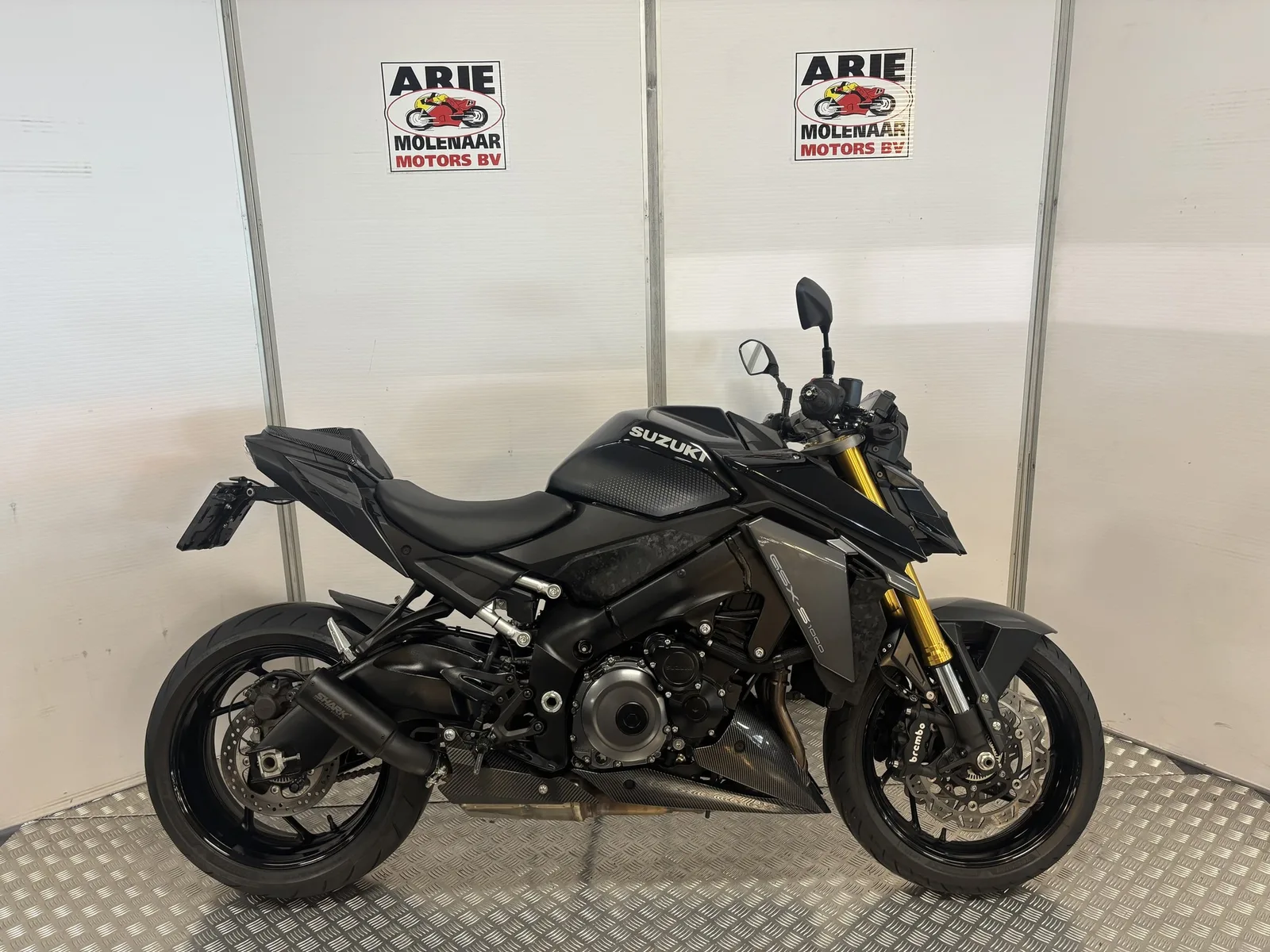 Suzuki GSX-S1000 (2023) — foto 1