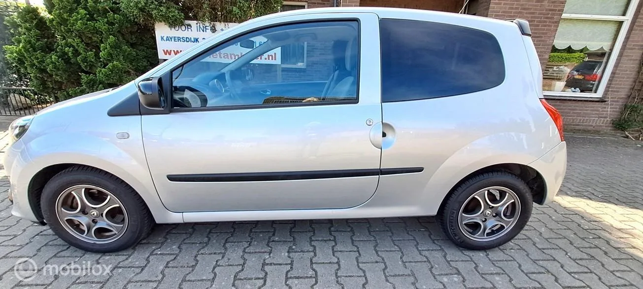 Renault Twingo (2011) — foto 1