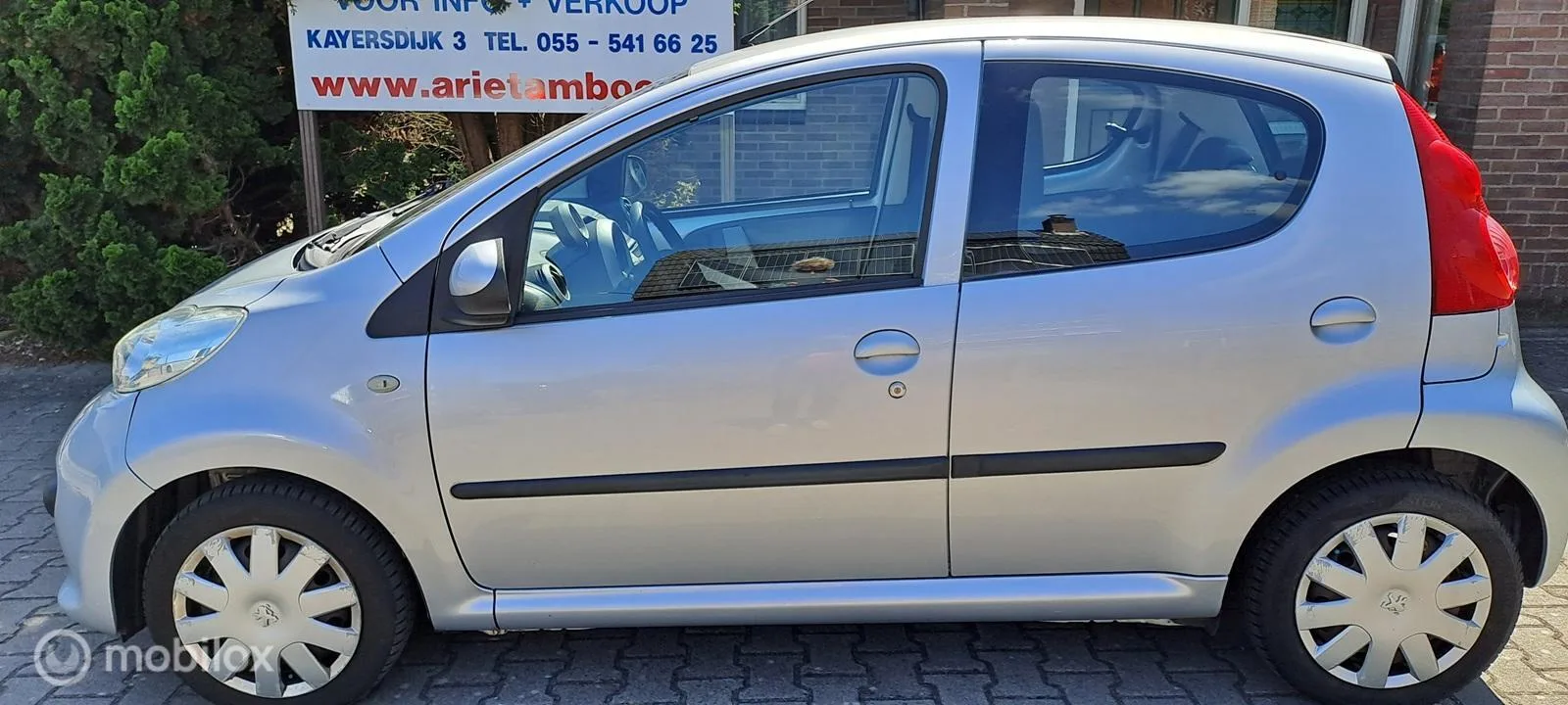 Peugeot 107 (2009) — foto 1