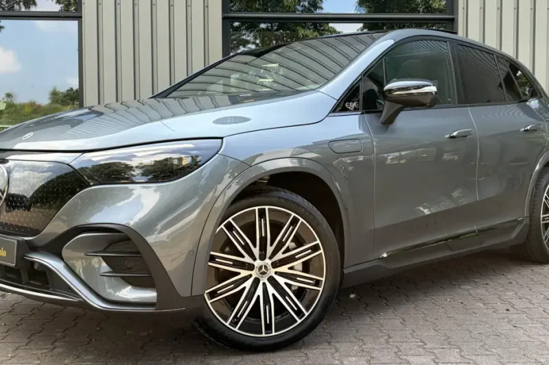 Mercedes-Benz EQE (2025)
