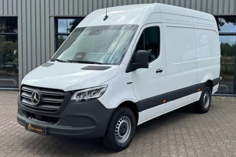Mercedes-Benz eSprinter (2025)