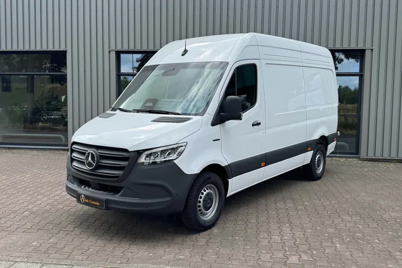 Mercedes-Benz eSprinter (2025)