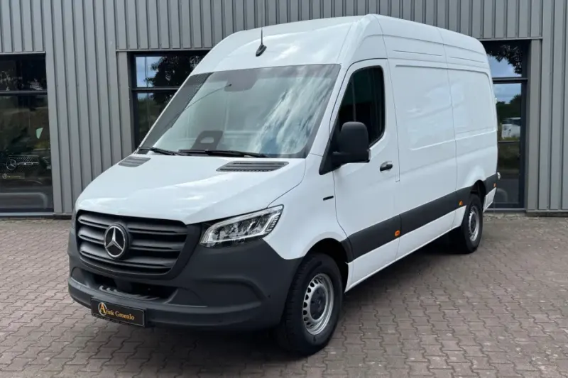 Mercedes-Benz eSprinter (2025)