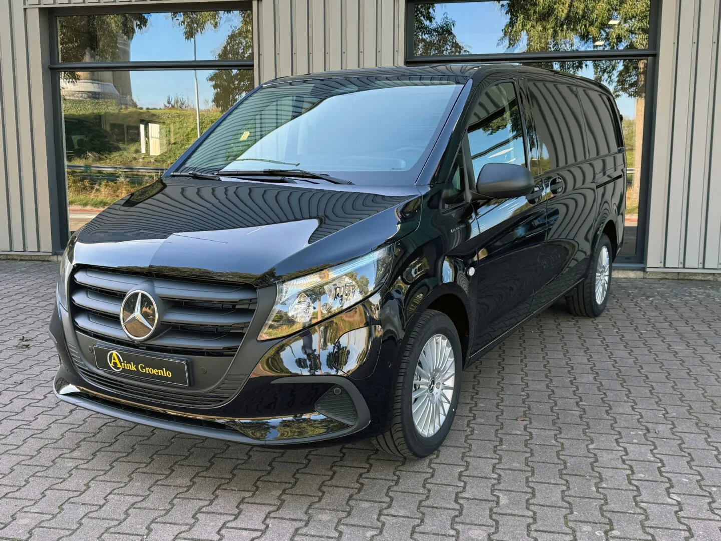 Mercedes-Benz eVito (2025) — foto 1