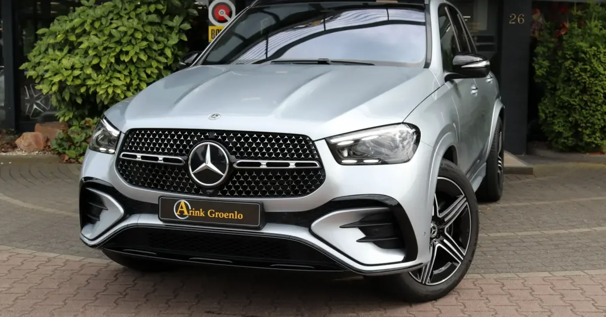Mercedes-Benz GLE (2025) — foto 1