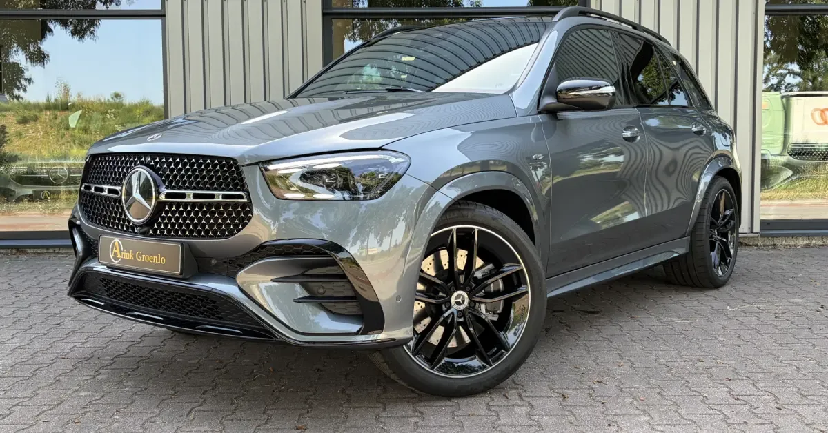 Mercedes-Benz GLE (2025) — foto 1
