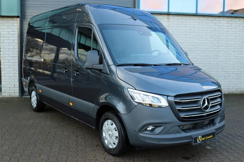Mercedes-Benz Sprinter (2023)