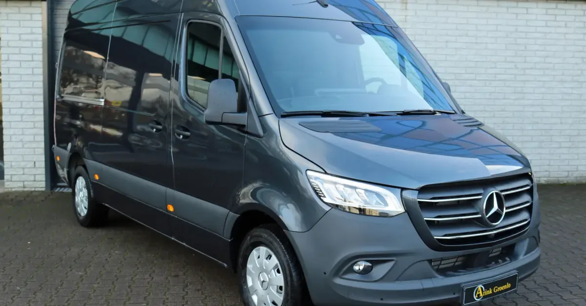 Mercedes-Benz Sprinter (2023) — foto 1
