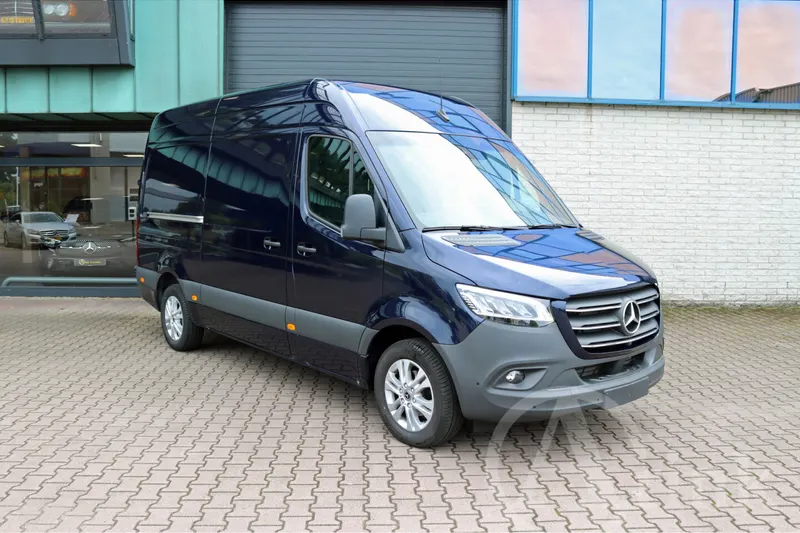 Mercedes-Benz Sprinter (2023)