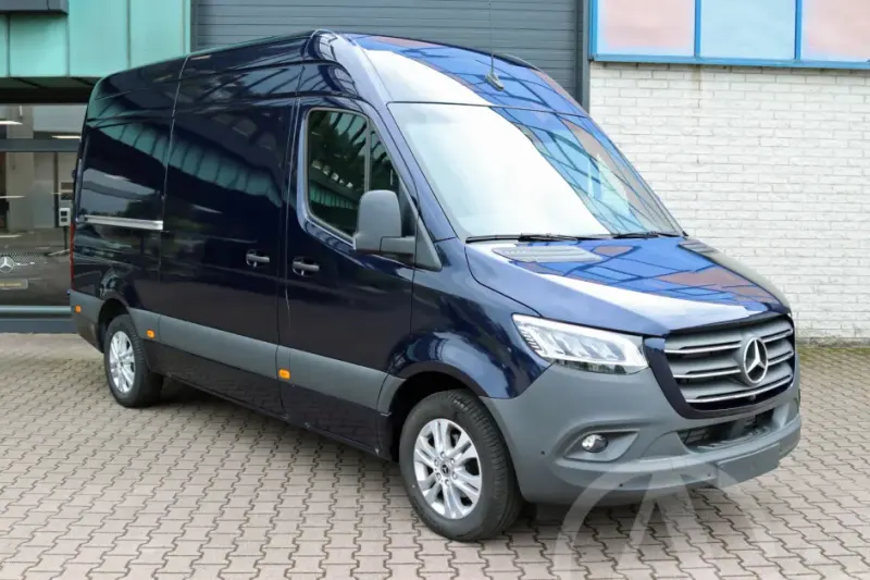Mercedes-Benz Sprinter (2023)