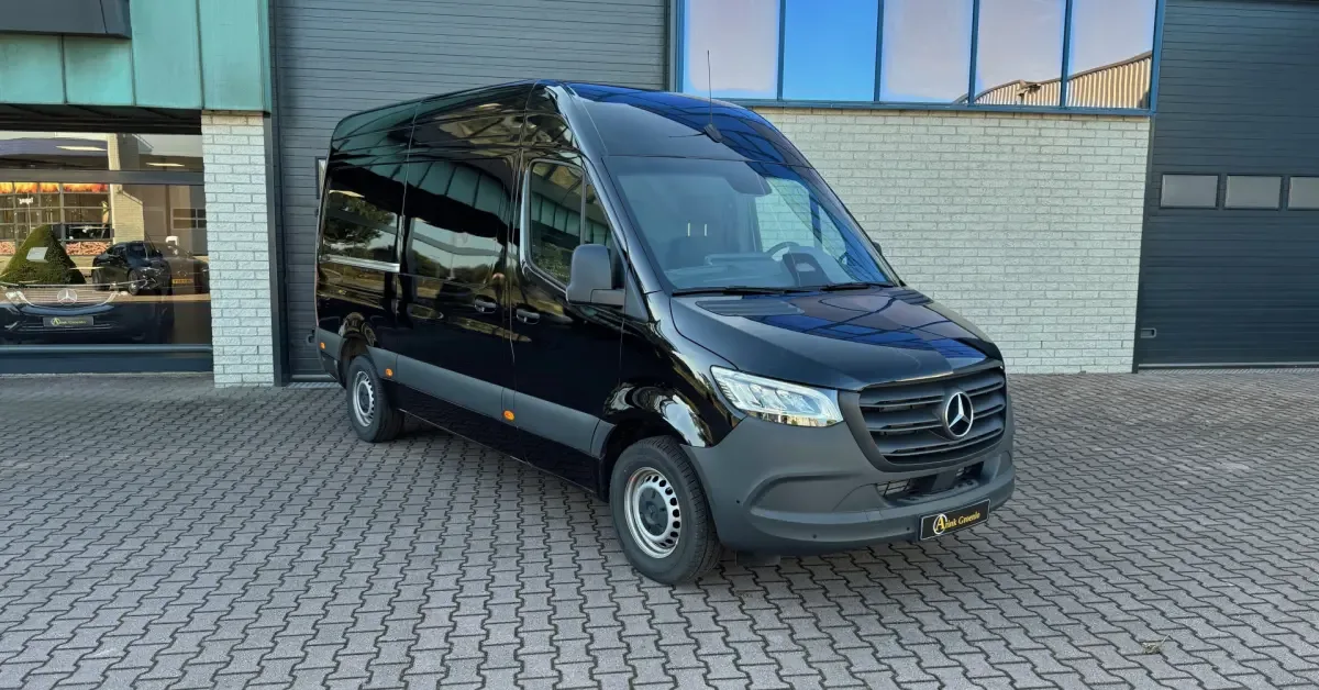 Mercedes-Benz Sprinter (2024) — foto 1