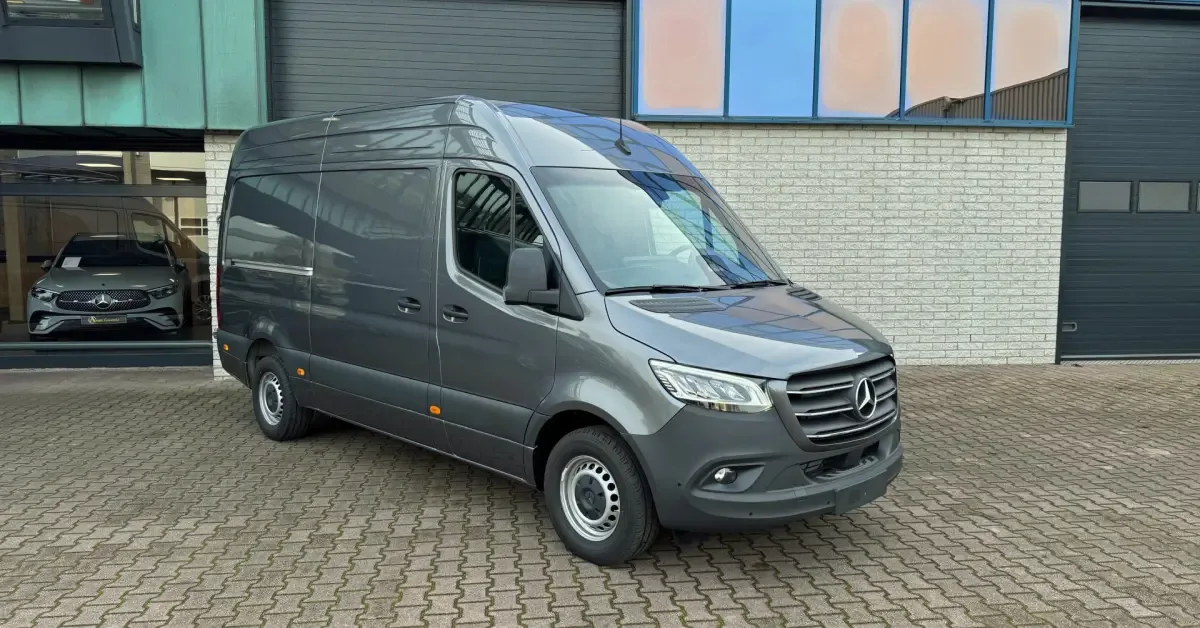 Mercedes-Benz Sprinter (2024) — foto 1