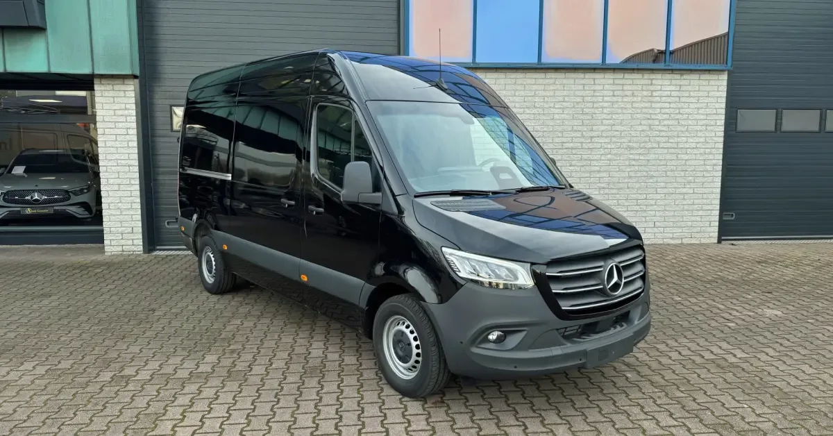 Mercedes-Benz Sprinter (2024) — foto 1