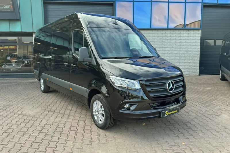 Mercedes-Benz Sprinter (2024)