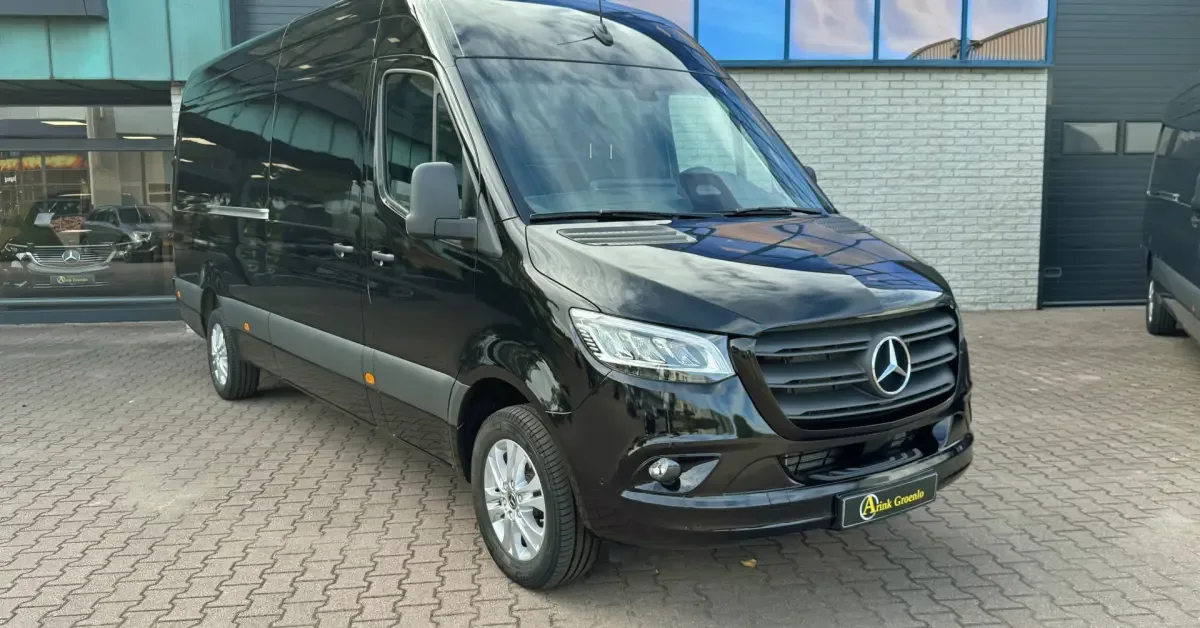 Mercedes-Benz Sprinter (2024) — foto 1