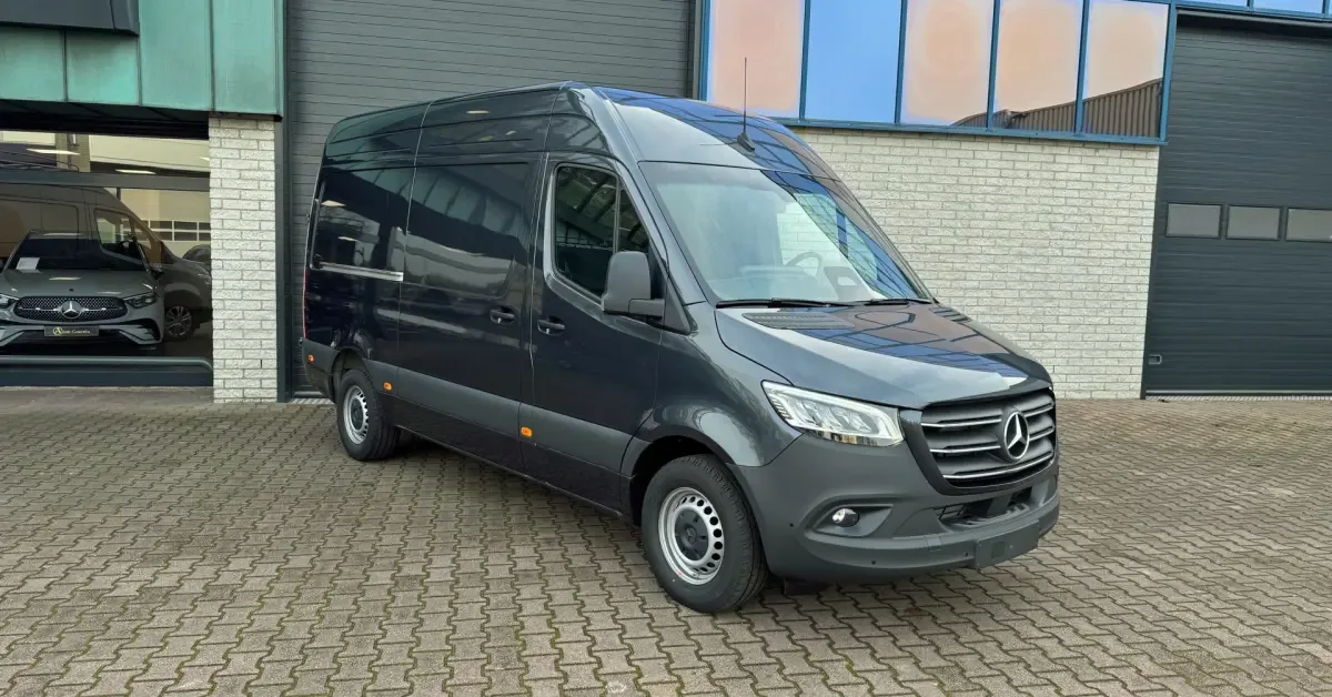 Mercedes-Benz Sprinter (2024) — foto 1