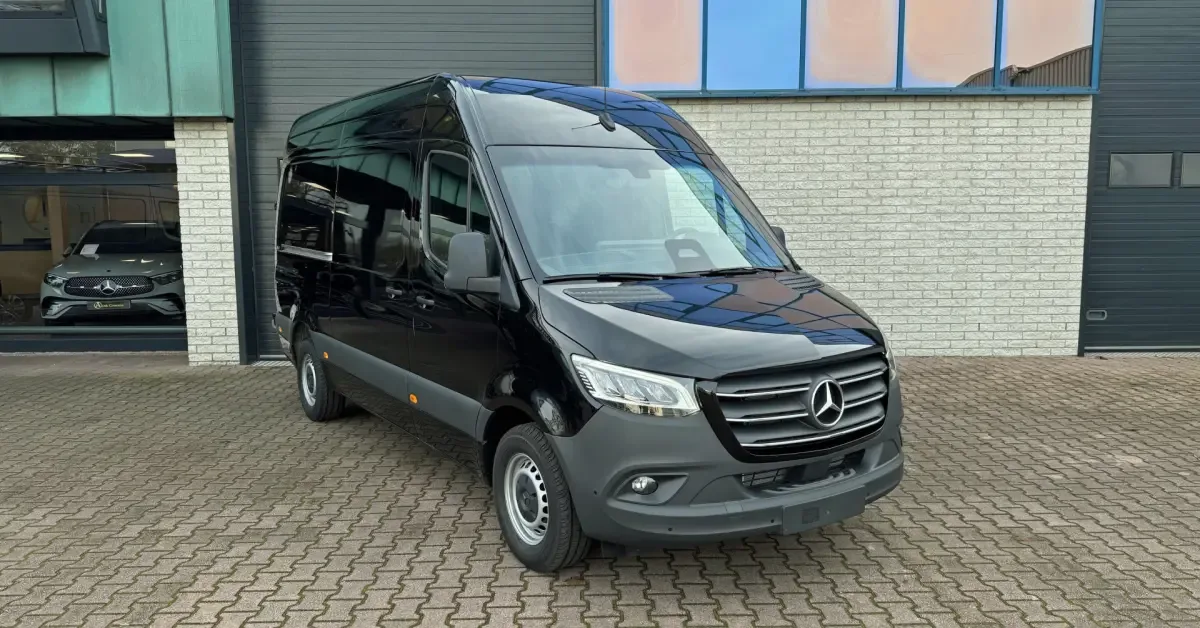 Mercedes-Benz Sprinter (2024) — foto 1
