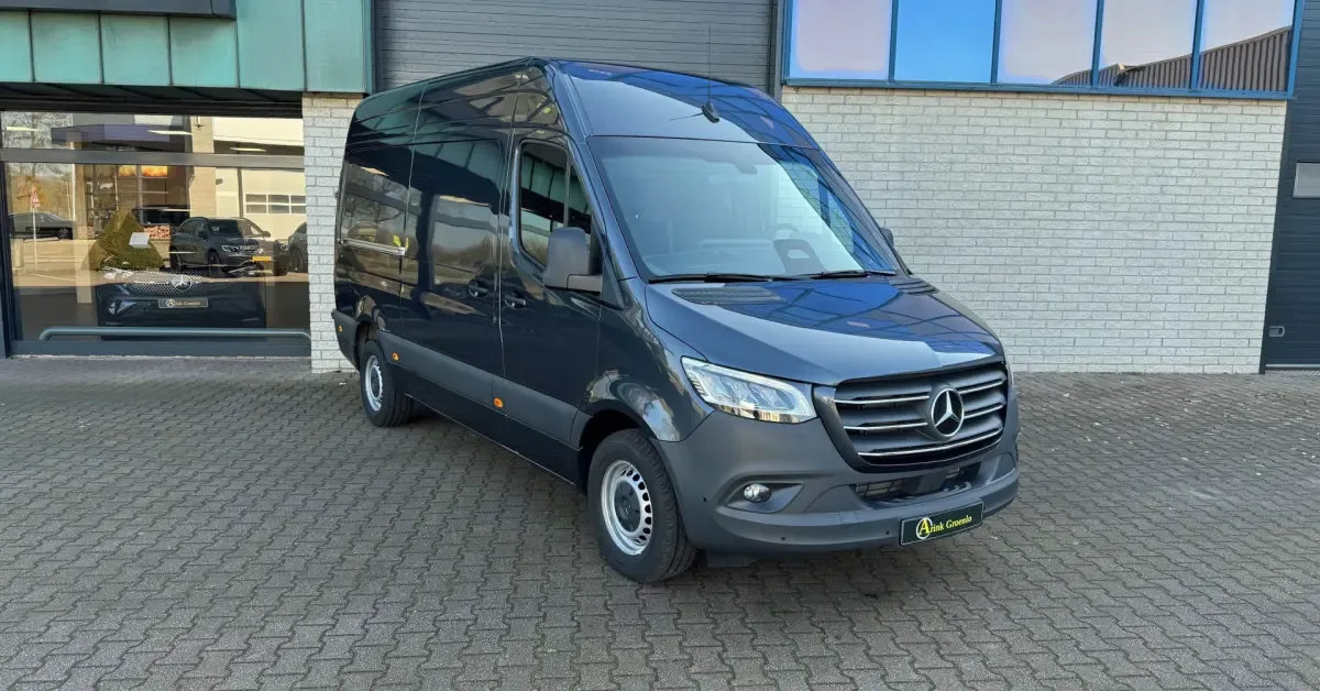 Mercedes-Benz Sprinter (2024) — foto 1