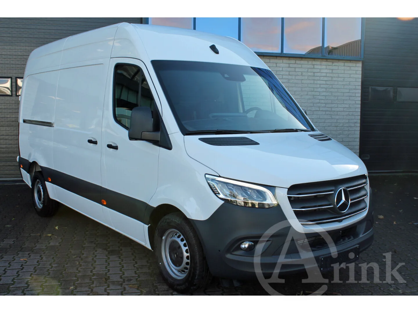 Mercedes-Benz Sprinter (2023) — foto 1
