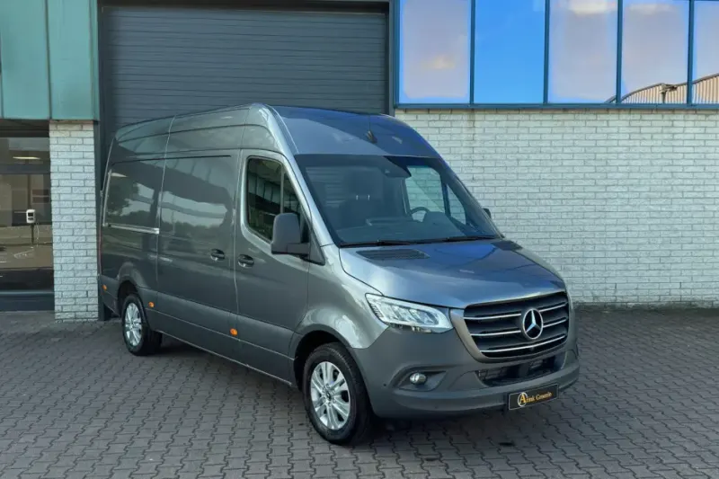 Mercedes-Benz Sprinter (2023)