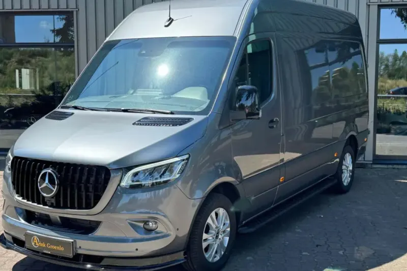 Mercedes-Benz Sprinter (2023)