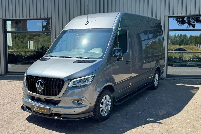 Mercedes-Benz Sprinter (2023)