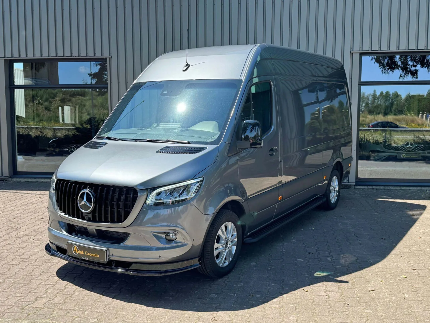 Mercedes-Benz Sprinter (2023) — foto 1