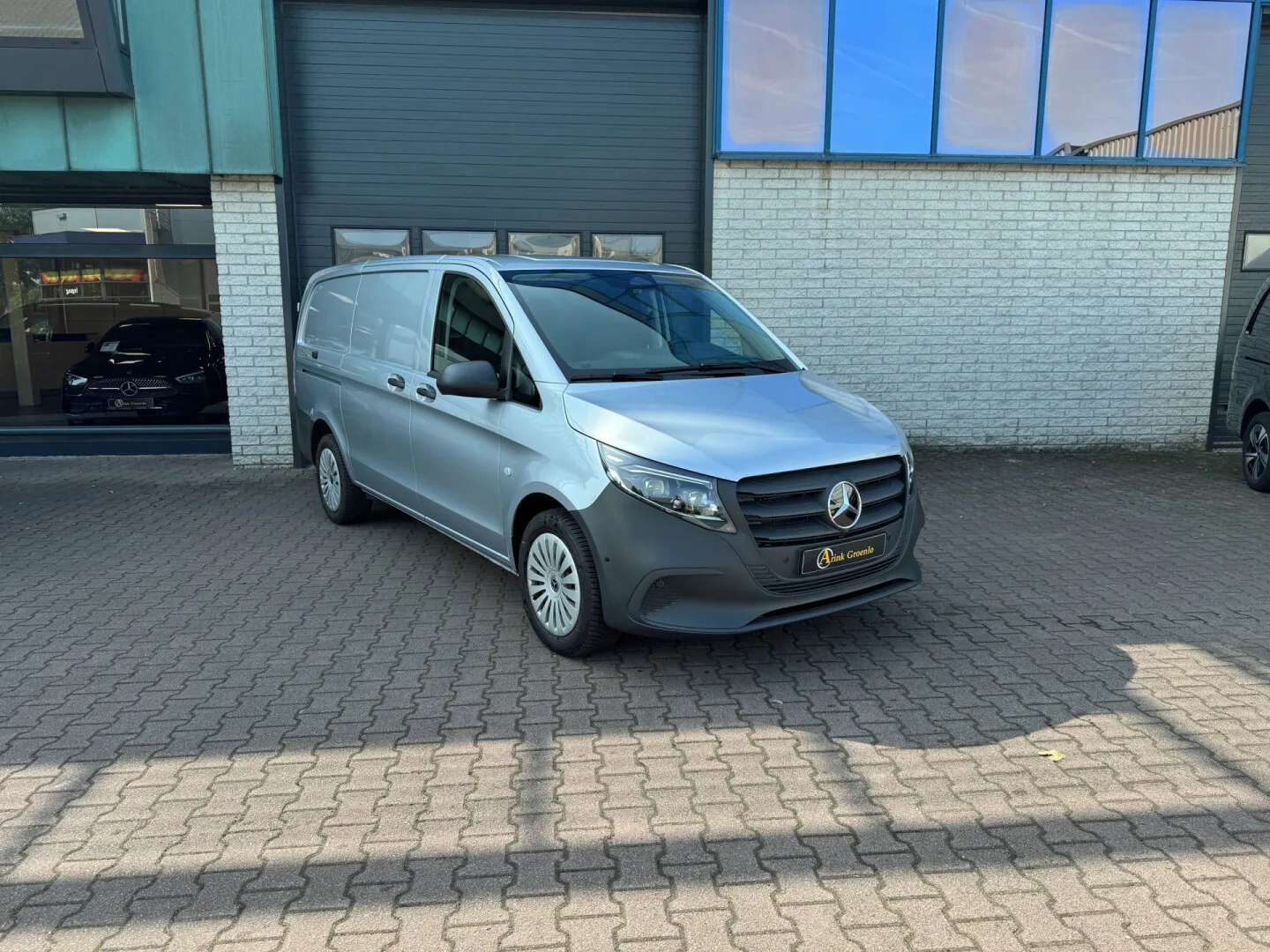 Mercedes-Benz Vito (2024) — foto 1