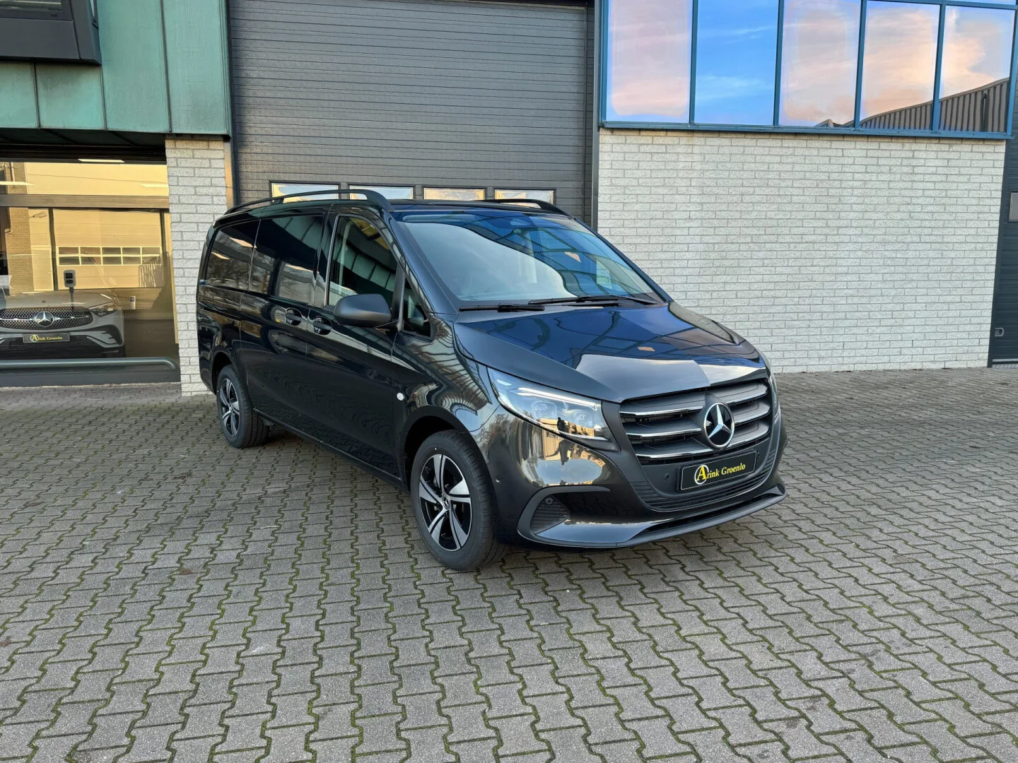 Mercedes-Benz Vito (2024) — foto 1