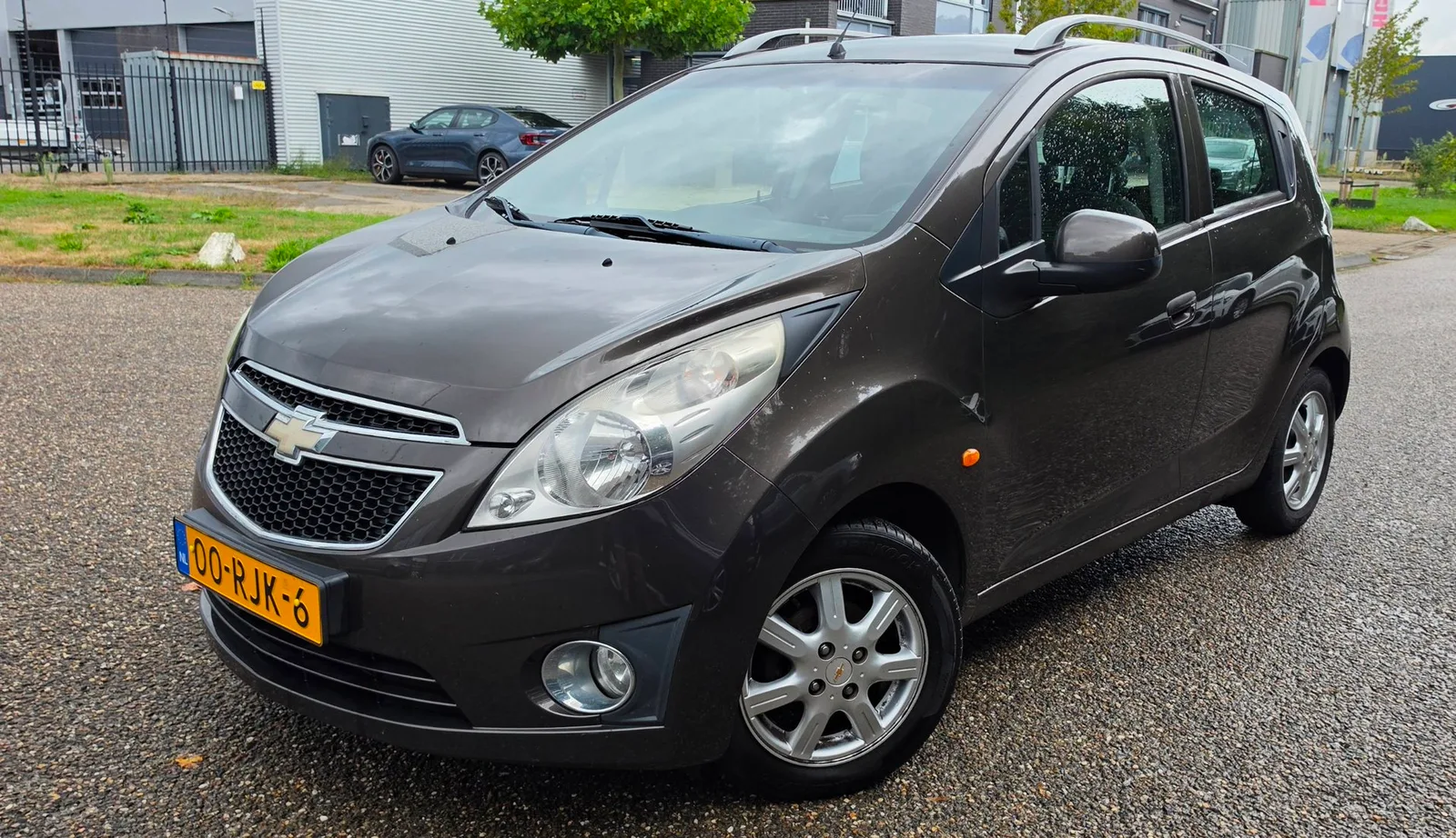 Chevrolet Spark (2011) — foto 1