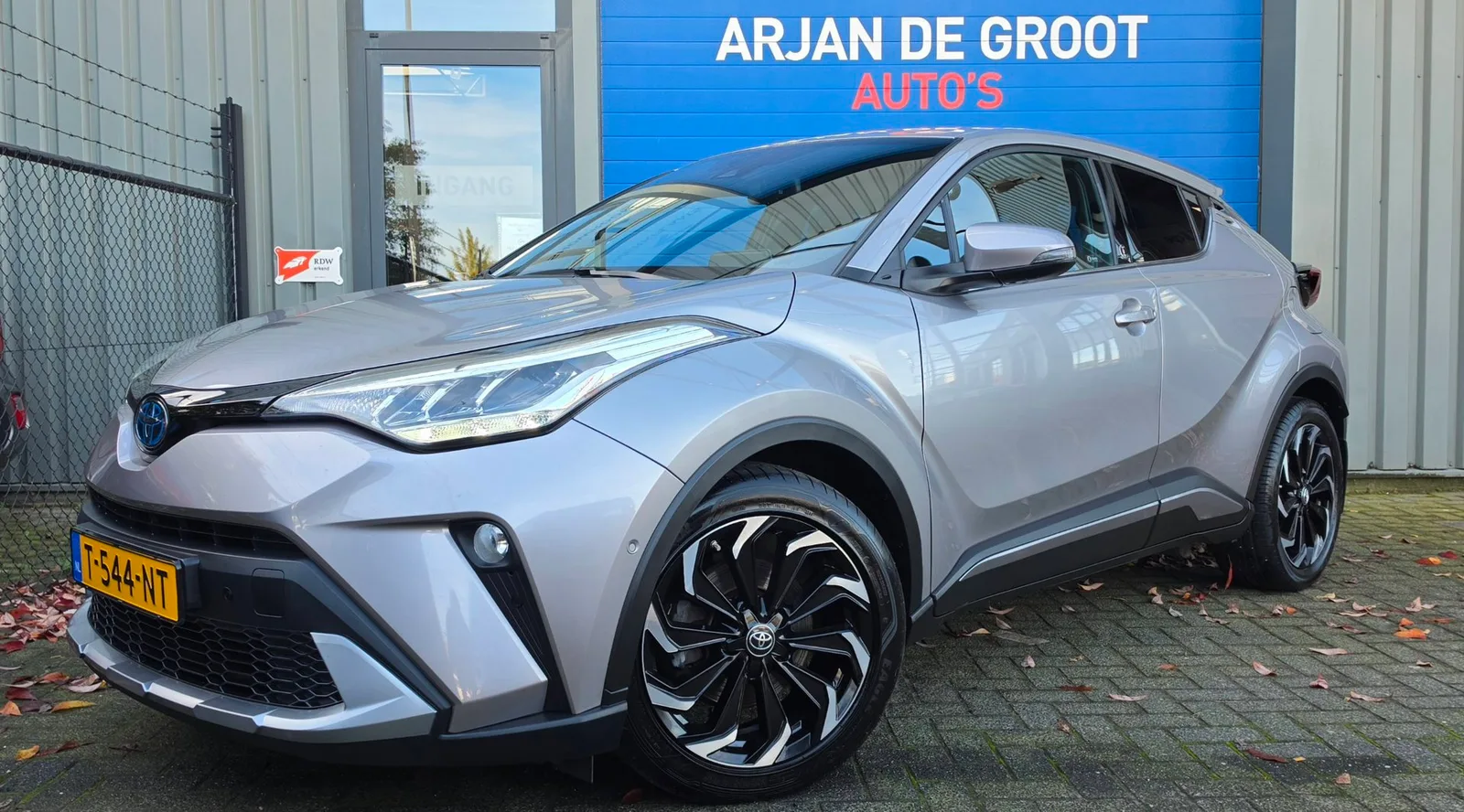 Toyota C-HR (2021) — foto 1