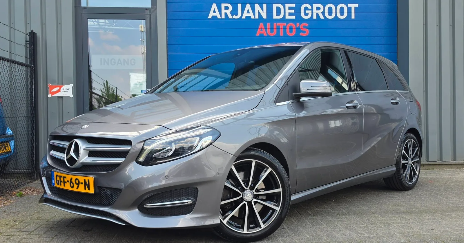 Mercedes-Benz B-Klasse (2016) — foto 1