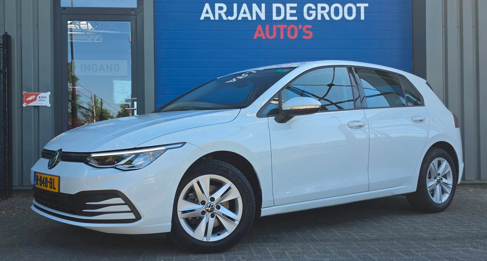 Volkswagen Golf (2020) — foto 1