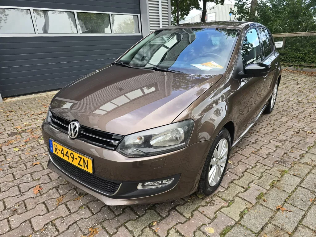 Volkswagen Polo (2011) — foto 1