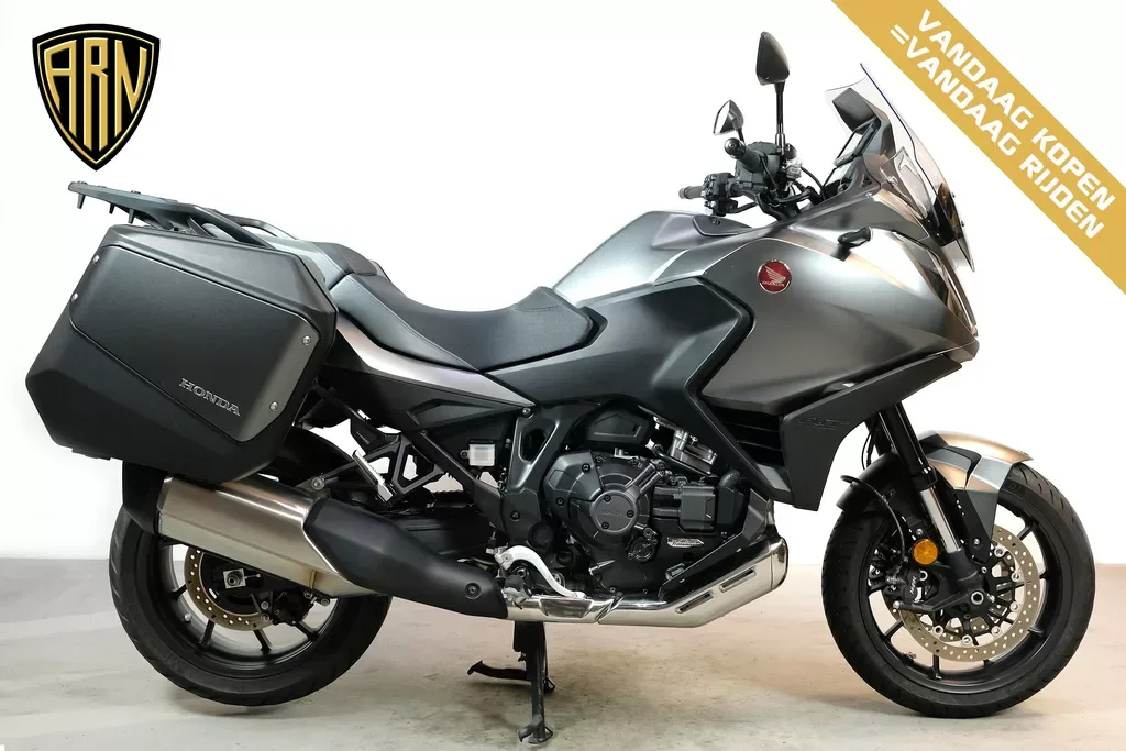 Honda NT 1100 (2024) — foto 1