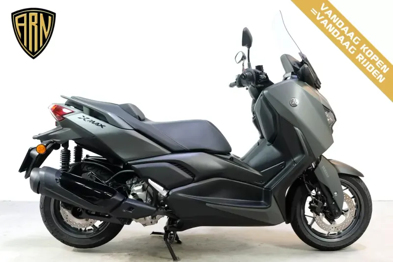 Yamaha X-MAX 300 (2025)